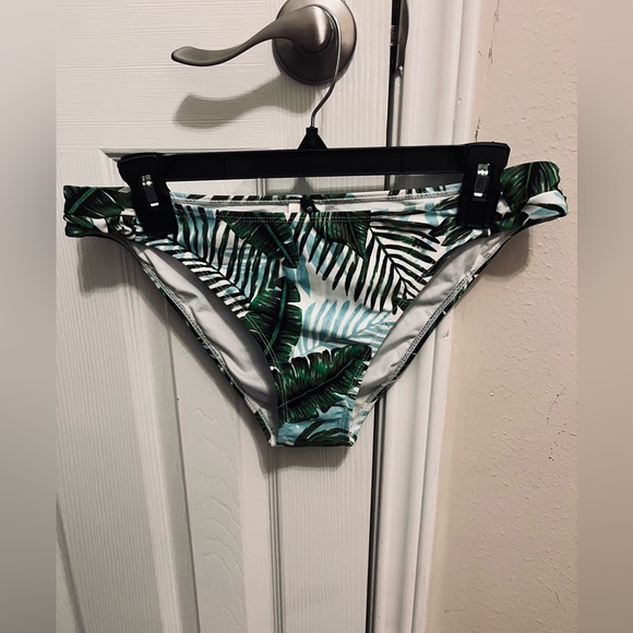 BCBG Tropical Green Leaf Bikini Bottom - Picture 1 of 8